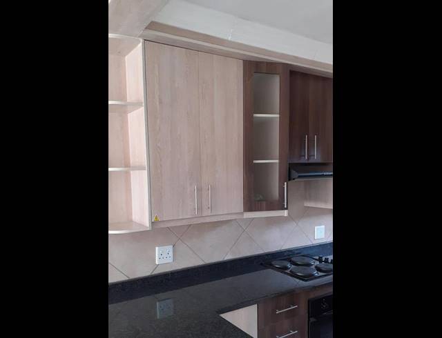 2 BEDROOM TOWNHOUSE FOR SALE IN ALBERTON NORTH